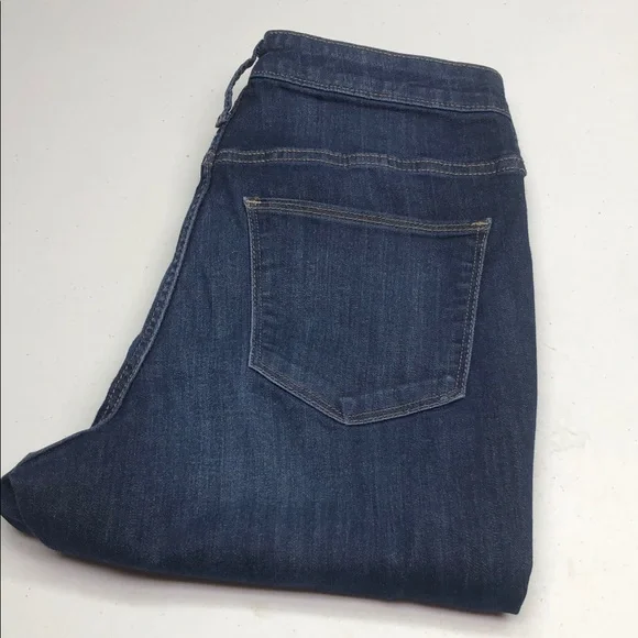 Universal Thread Women's High Rise Blue Jeans - Picture 10 of 11